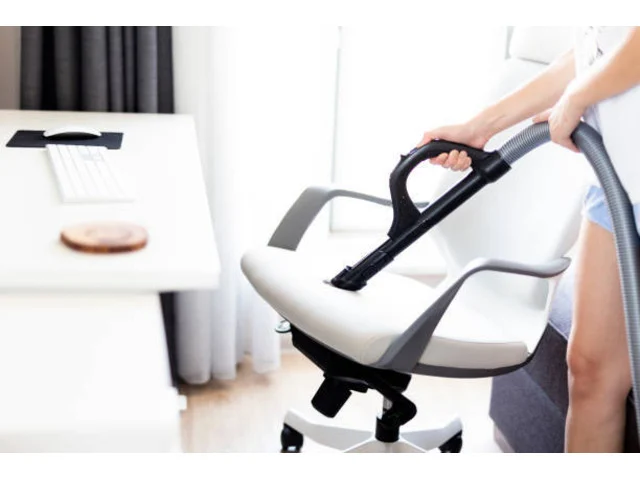 Remove Dust and Crumbs